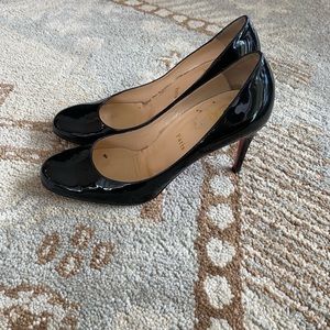 Christian Louboutin- round toe patent pump- size 38.5 - 85mm heel!
